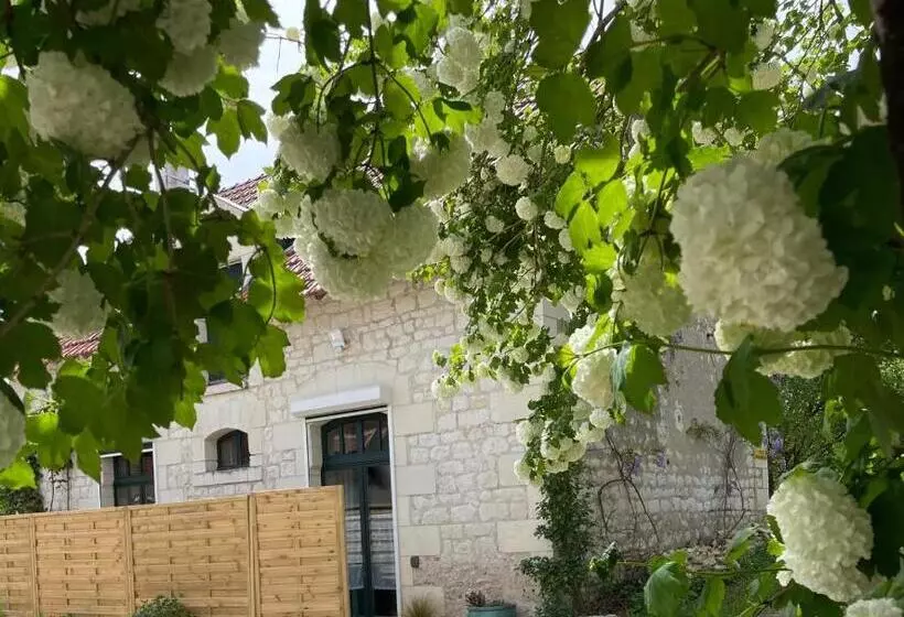 Majatalo Le Relais, La Dormance, Le Bois Dormant