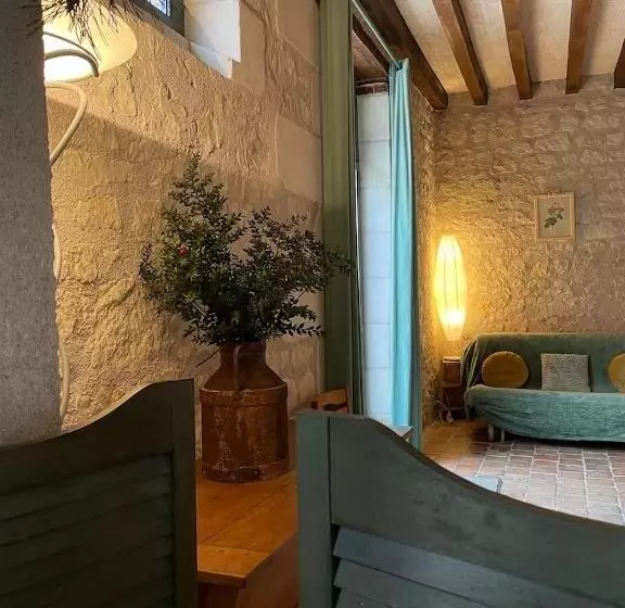 Majatalo Le Relais, La Dormance, Le Bois Dormant