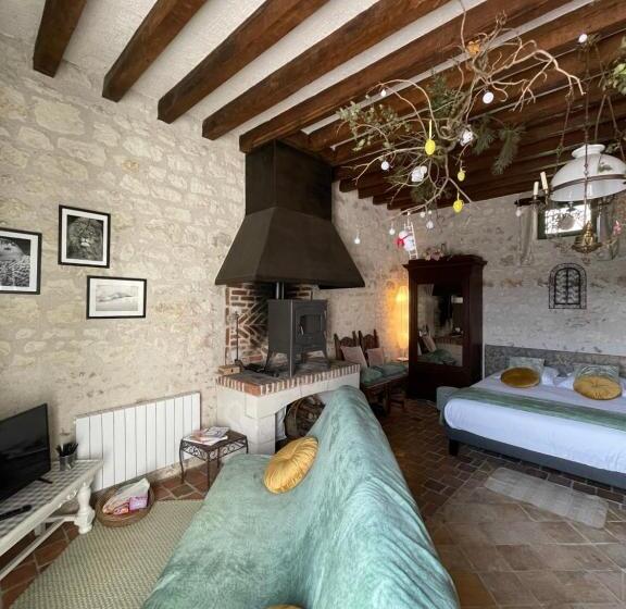 بنسيون Le Relais, La Dormance, Le Bois Dormant