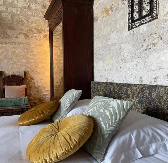 بنسيون Le Relais, La Dormance, Le Bois Dormant