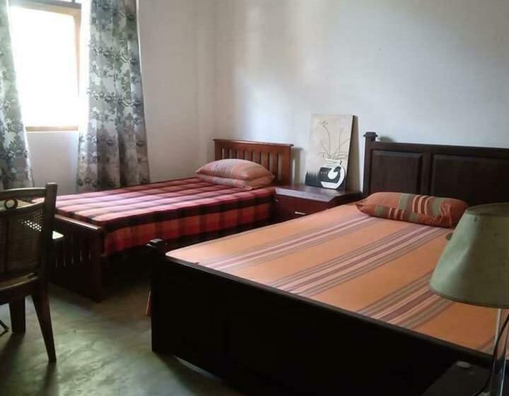 ペンション Sun Shades Residence