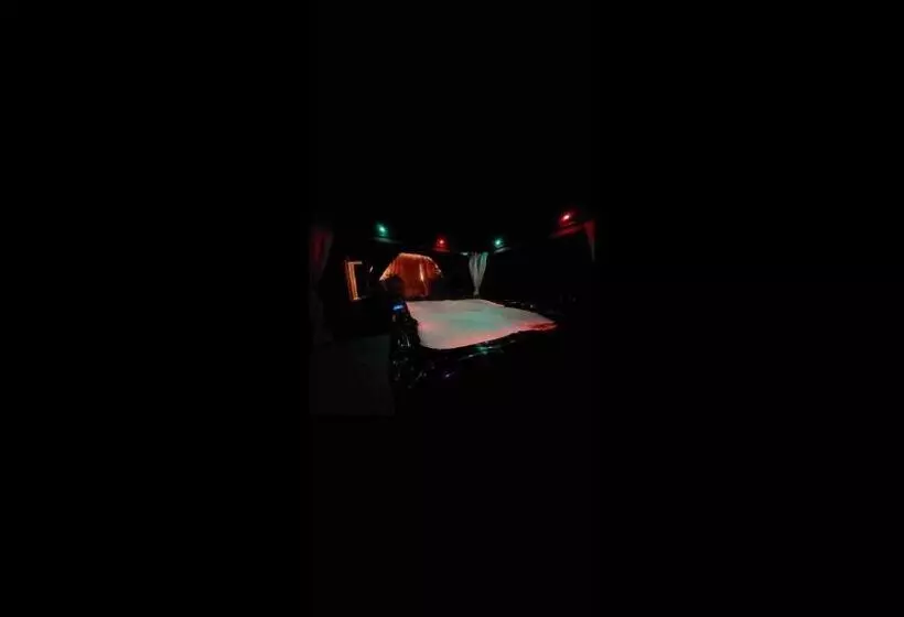 Aamiaismajoitus (B&B) Time Stops Here At Home