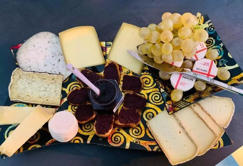 Aamiaismajoitus (B&B) Time Stops Here At Home