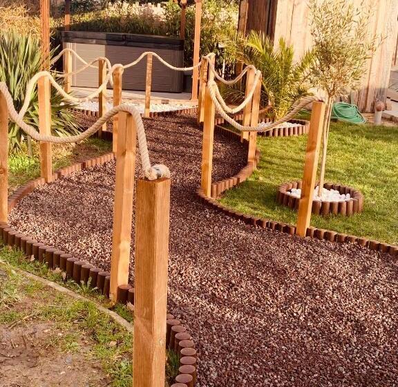 تختخواب و صبحانه Time Stops Here At Home