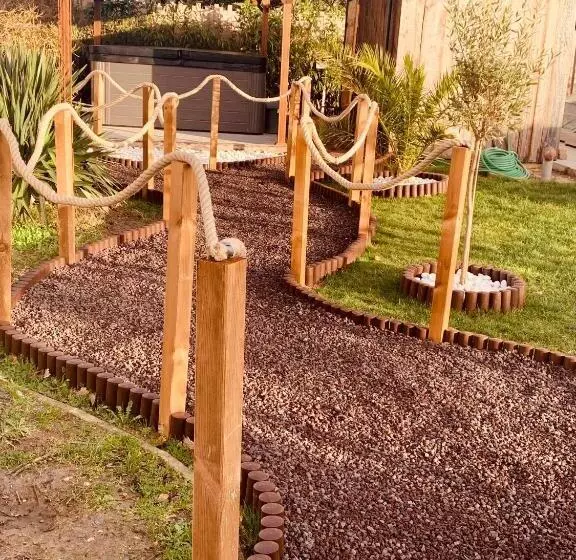 Aamiaismajoitus (B&B) Time Stops Here At Home