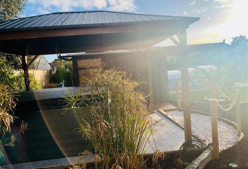 تختخواب و صبحانه Time Stops Here At Home