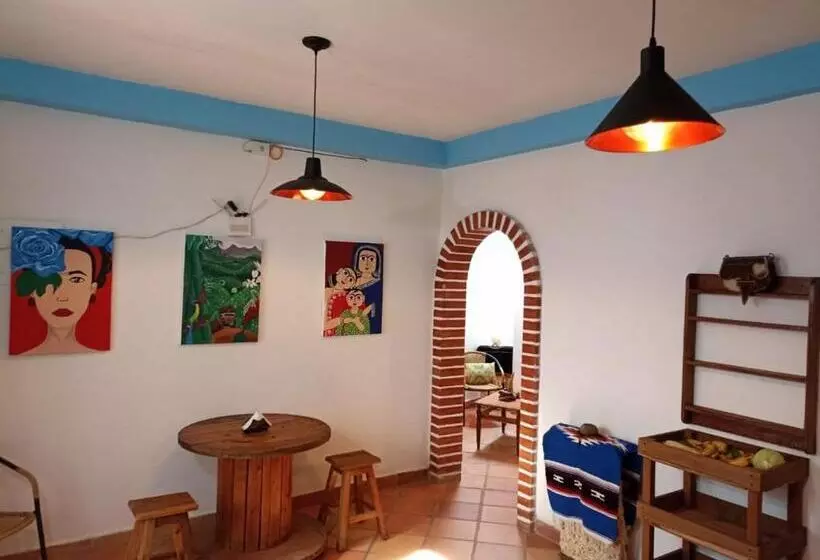 ペンション Casa De Las Rocas Hostel