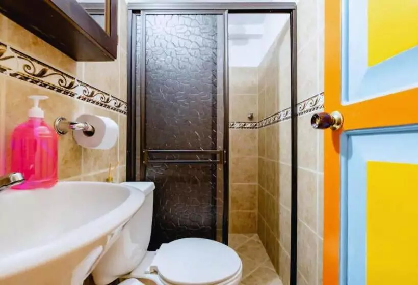 ペンション Casa De Las Rocas Hostel