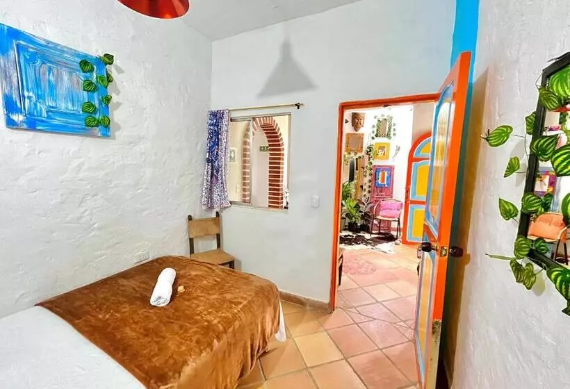 ペンション Casa De Las Rocas Hostel