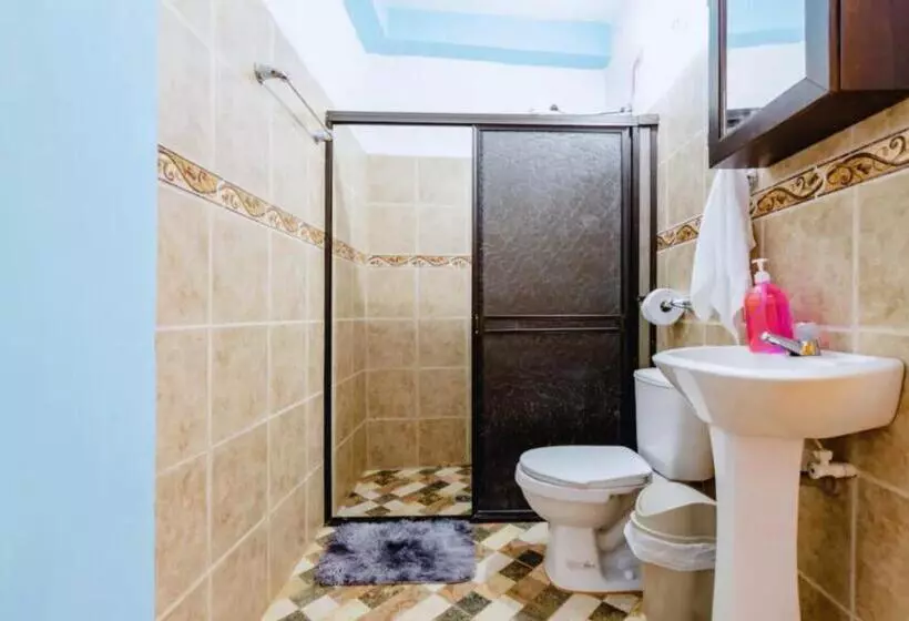 ペンション Casa De Las Rocas Hostel