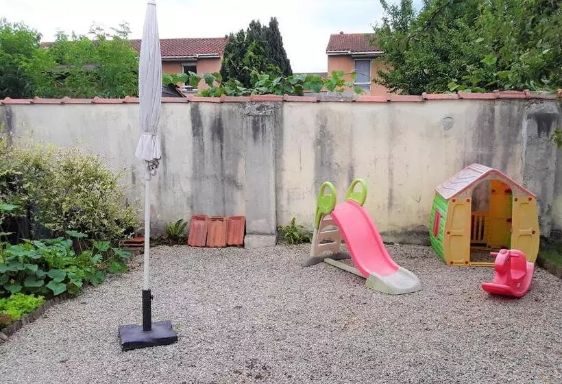 Aamiaismajoitus (B&B) La Maison De Sylvie, Chambres D Hôtes à Tarbes