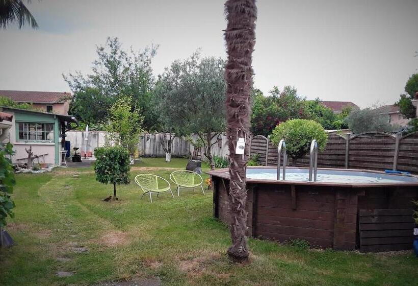 Bed and Breakfast La Maison De Sylvie, Chambres D Hôtes à Tarbes