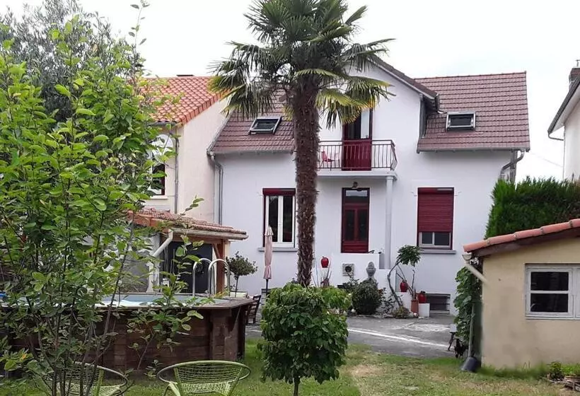 Aamiaismajoitus (B&B) La Maison De Sylvie, Chambres D Hôtes à Tarbes