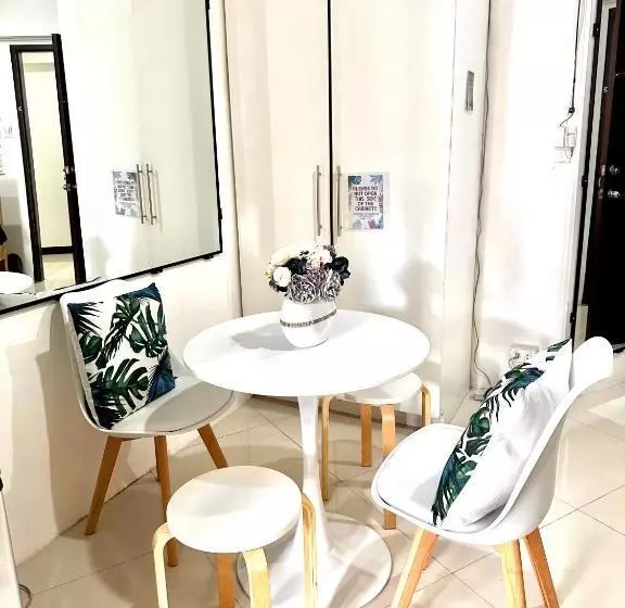 Burnham Hill Condominium