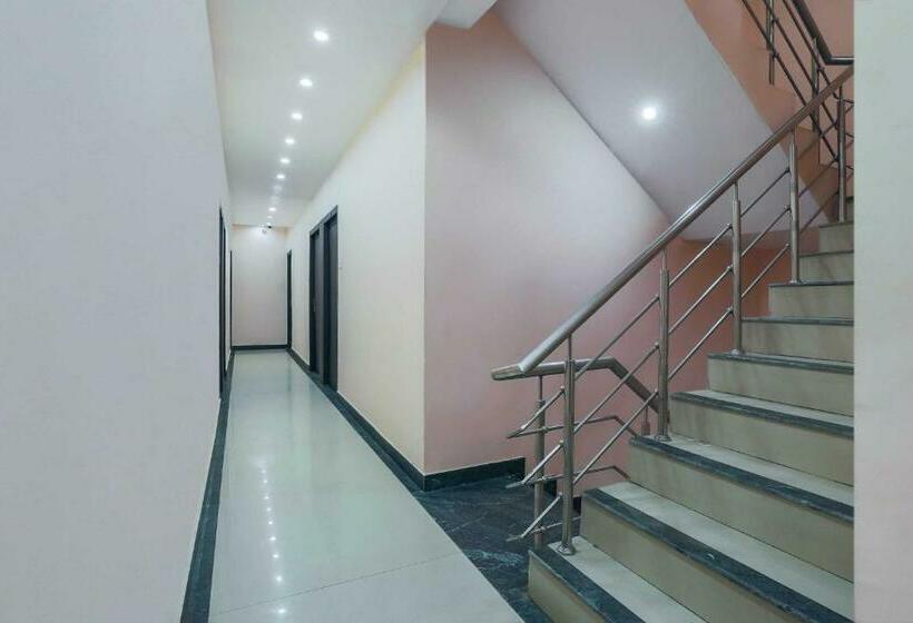 Collection O Hotel Incarnation