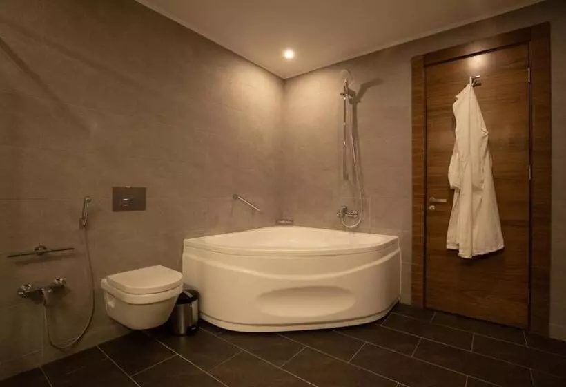 Hotelli Arden Palace Medical Resort & Spa