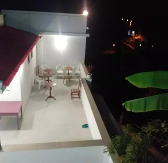 هتل Casa Minga & Tatol
