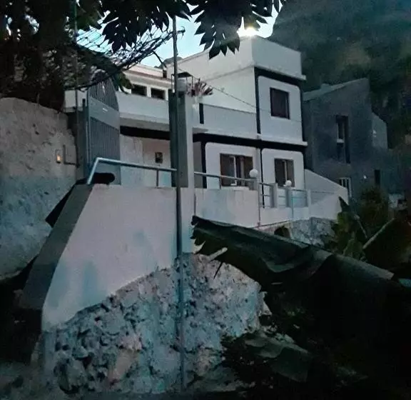 هتل Casa Minga & Tatol