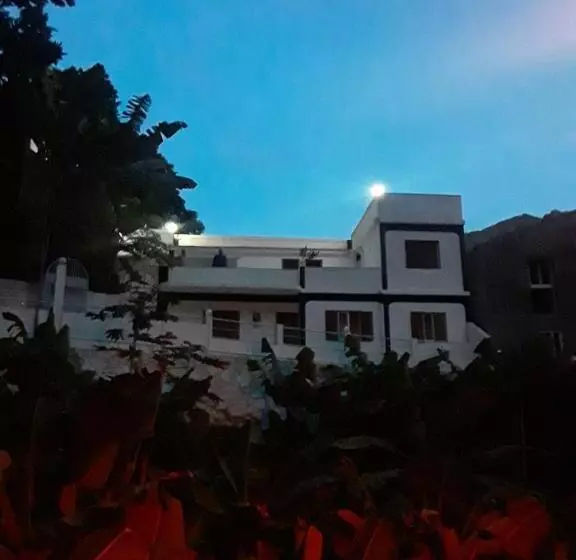 هتل Casa Minga & Tatol