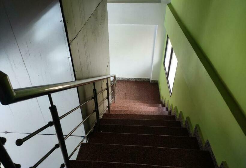 בית מלון כפרי Chandni