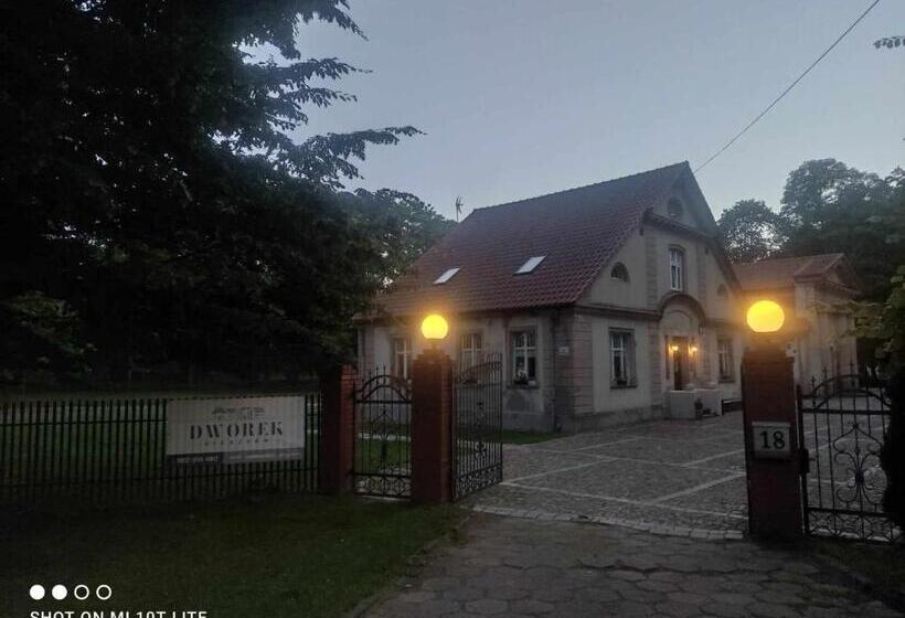 酒店 Dworek Cieszków