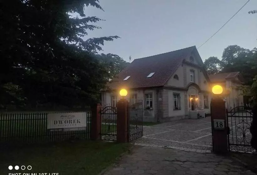 ホテル Dworek Cieszków
