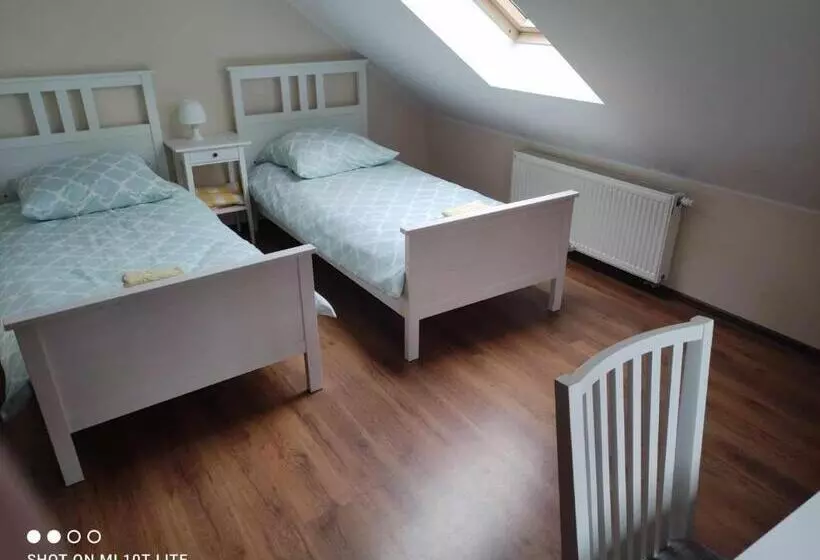 ホテル Dworek Cieszków