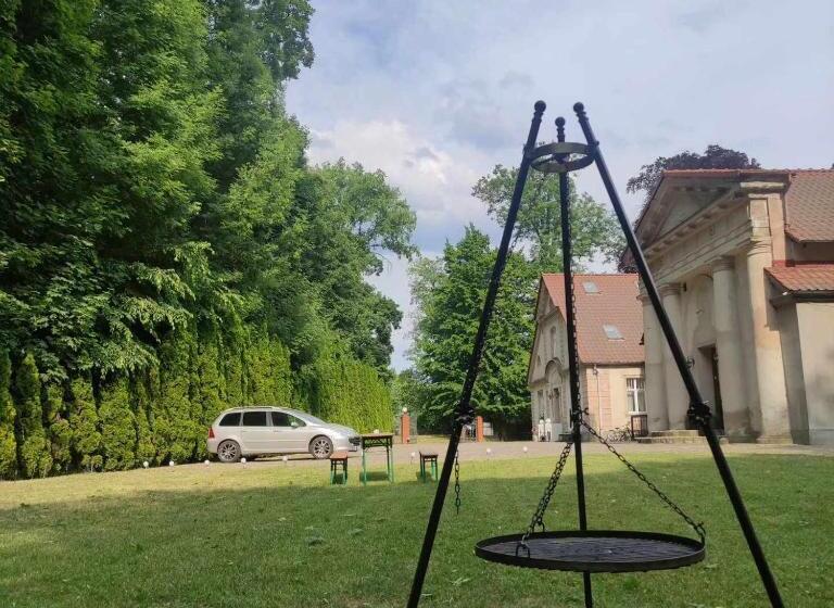 酒店 Dworek Cieszków