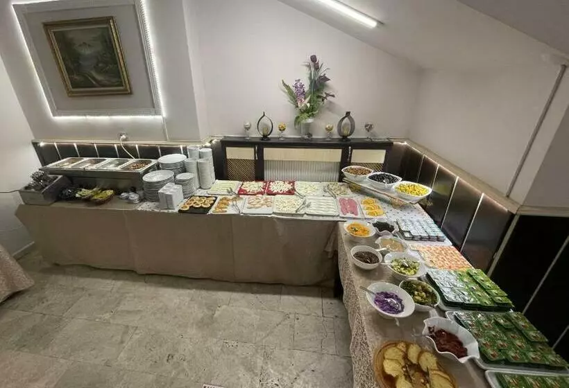 Hotelli Grand İşbi̇li̇r