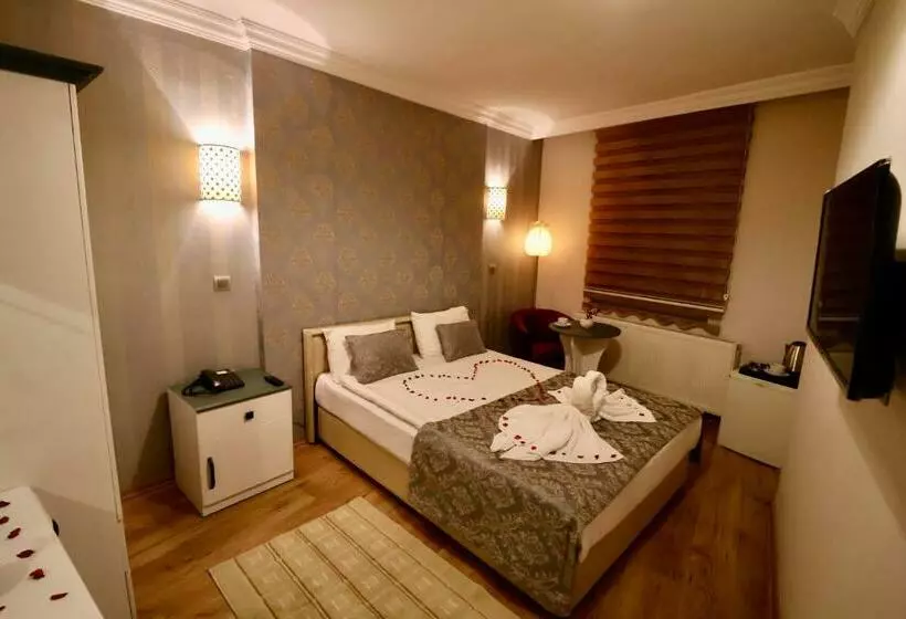 Hotelli Grand İşbi̇li̇r