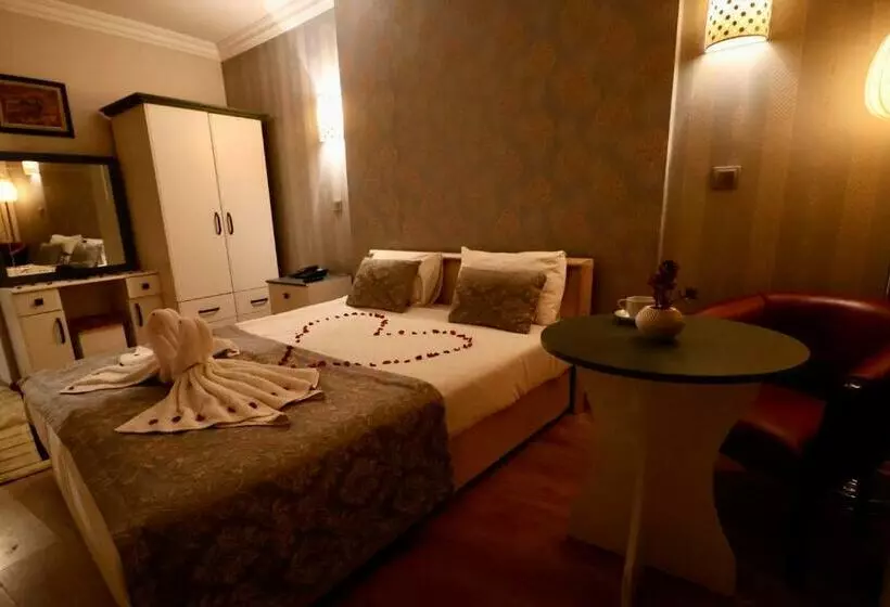 Hotelli Grand İşbi̇li̇r