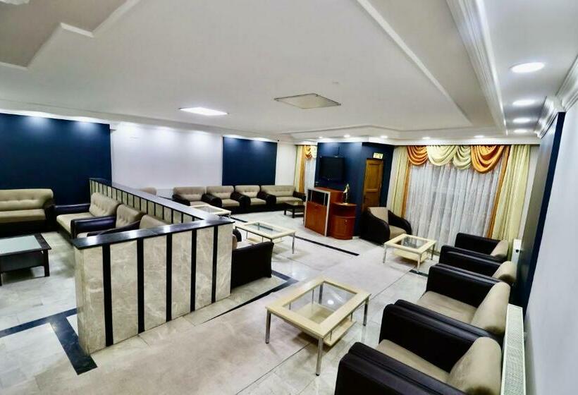 Hotelli Grand İşbi̇li̇r