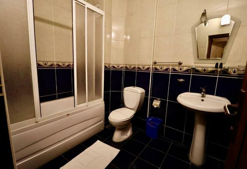 Hotelli Grand İşbi̇li̇r