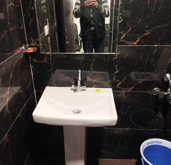 فندق Oyo 80630k Shubkamna