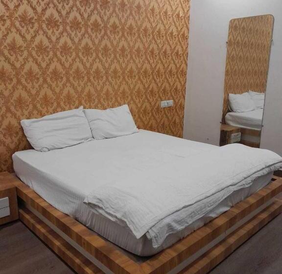 فندق Oyo 80630k Shubkamna