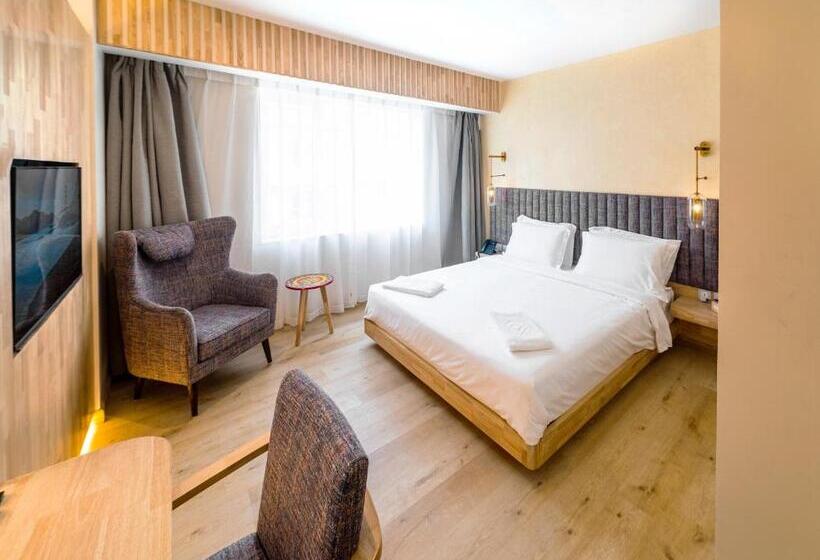 هتل Patan Square   2 Km From Patan Durbar Square