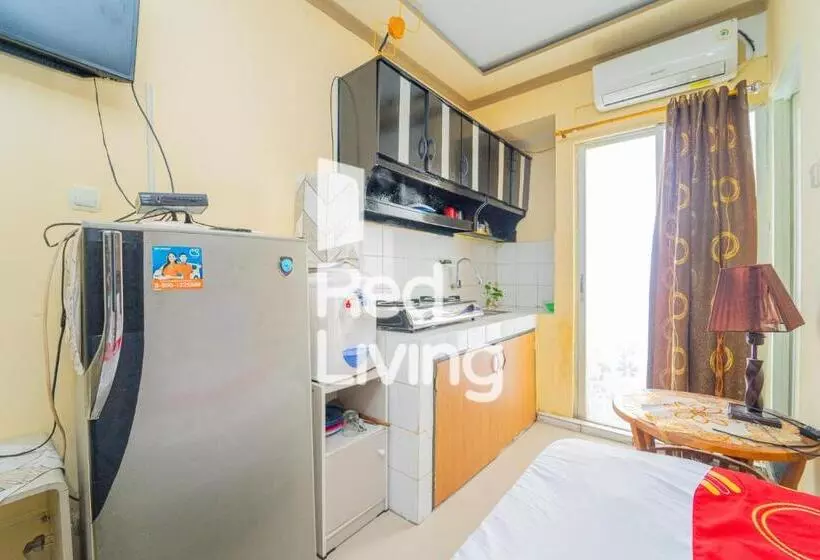 Hotelli Redliving Apartemen Cibubur Village   Lily S Room Tower C