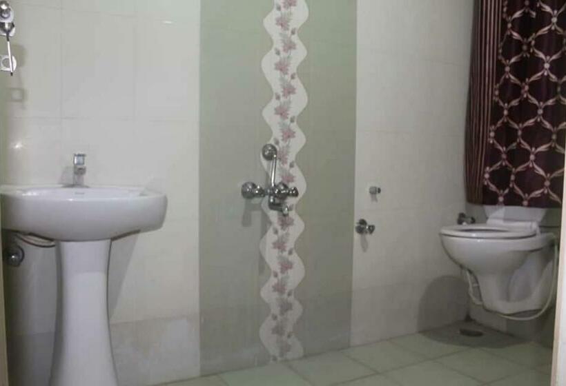 호텔 Royal Inn Lodge