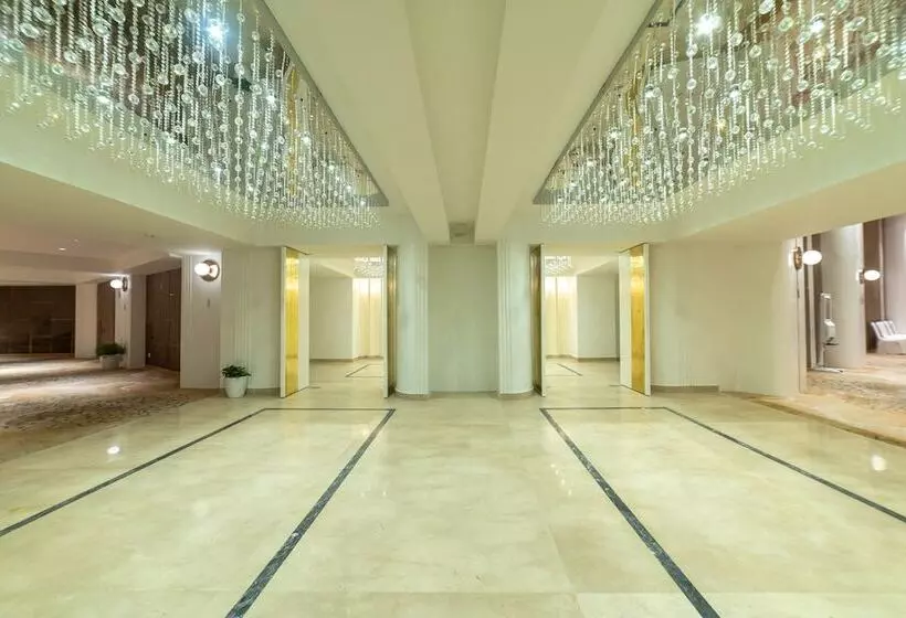 هتل Patan Square   2 Km From Patan Durbar Square