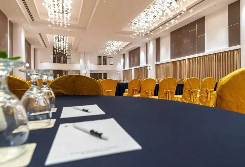 هتل Patan Square   2 Km From Patan Durbar Square