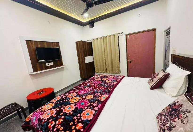 ホテル The Nirmala Palace