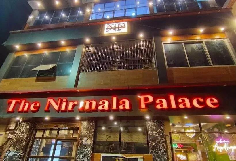 ホテル The Nirmala Palace