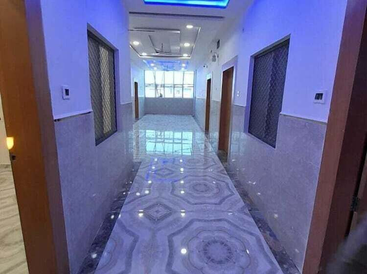 Hotel The Nirmala Palace