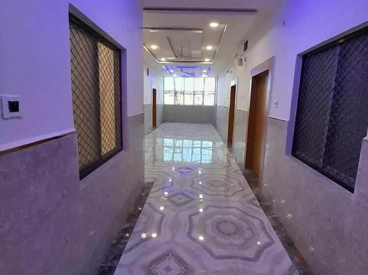 ホテル The Nirmala Palace