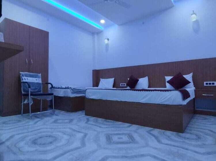 Hotel The Nirmala Palace