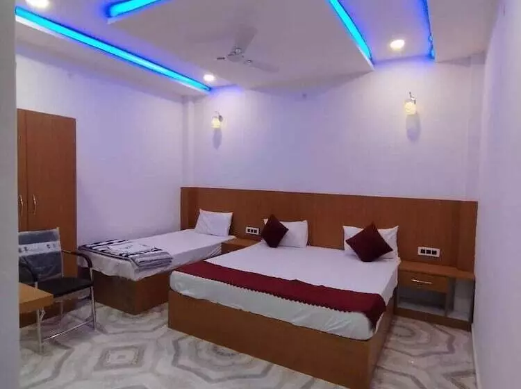 ホテル The Nirmala Palace