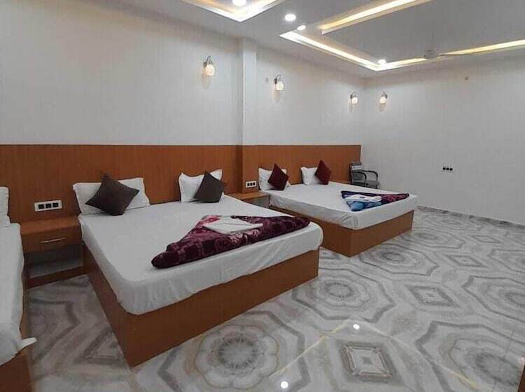 Hotel The Nirmala Palace