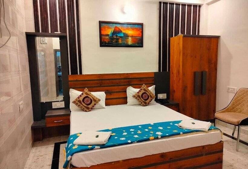 Hotel The Nirmala Palace