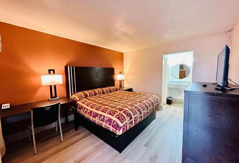 مُتل Economy Inn