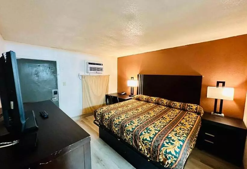 モーテル Economy Inn